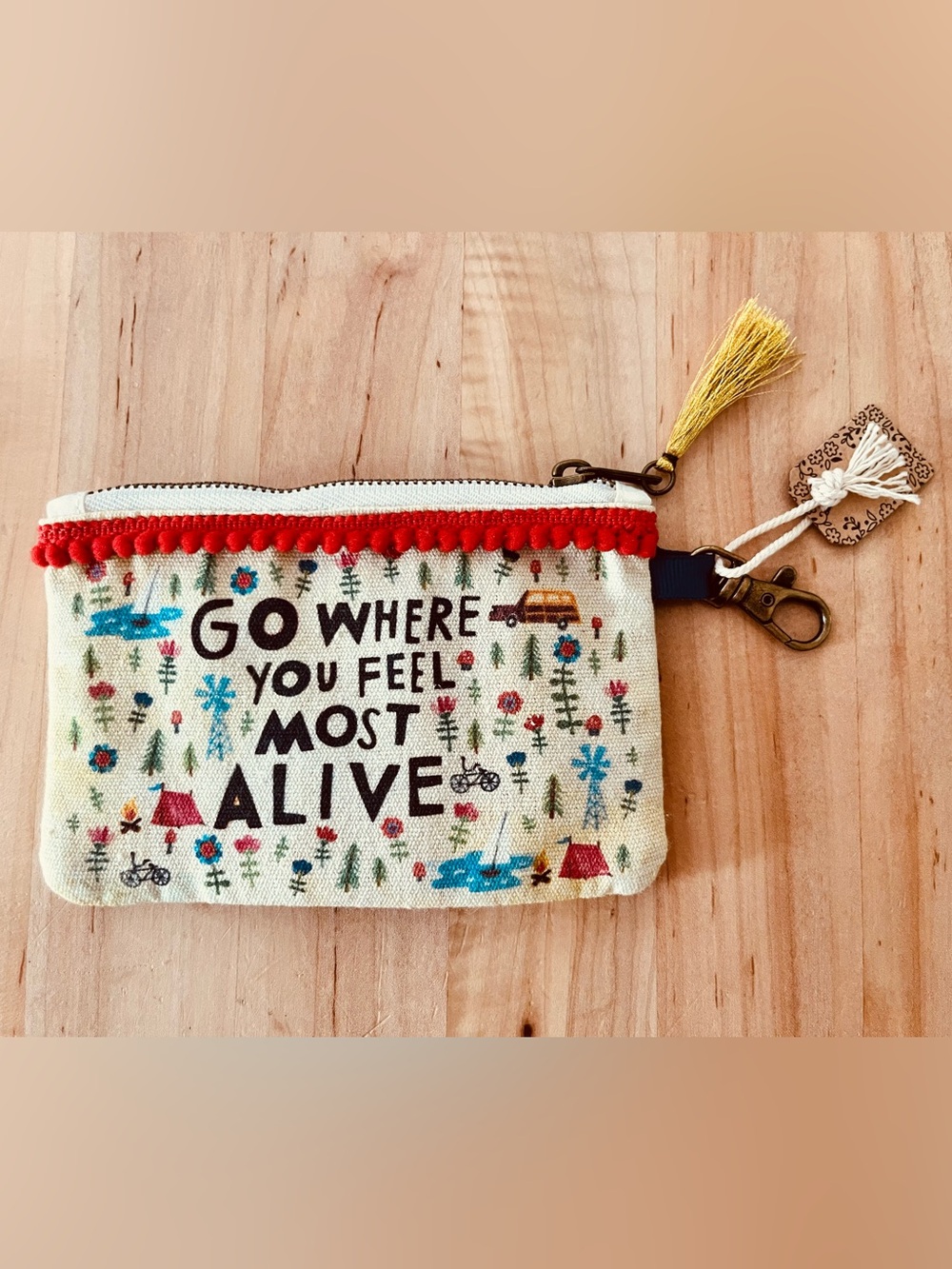 NATURAL LIFE Cream Printed ID Wallet Pouch with Red Trim - Picture 3 of 4